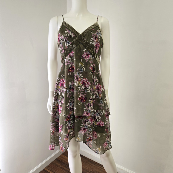 White House Black Market Dresses & Skirts - White House Black Market 12P Dress Fairy Floral Velvet Trim Y2K Green Asymmetric